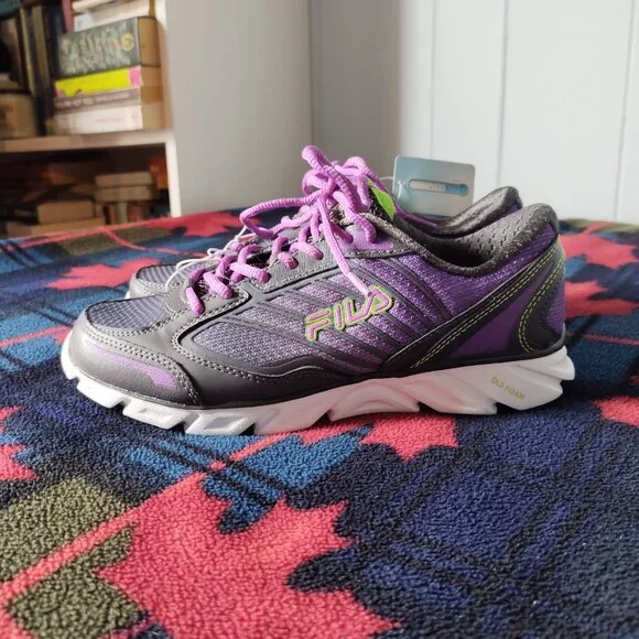 Fila Lightweight Cool Max Sneakers - Picture 5 of 10